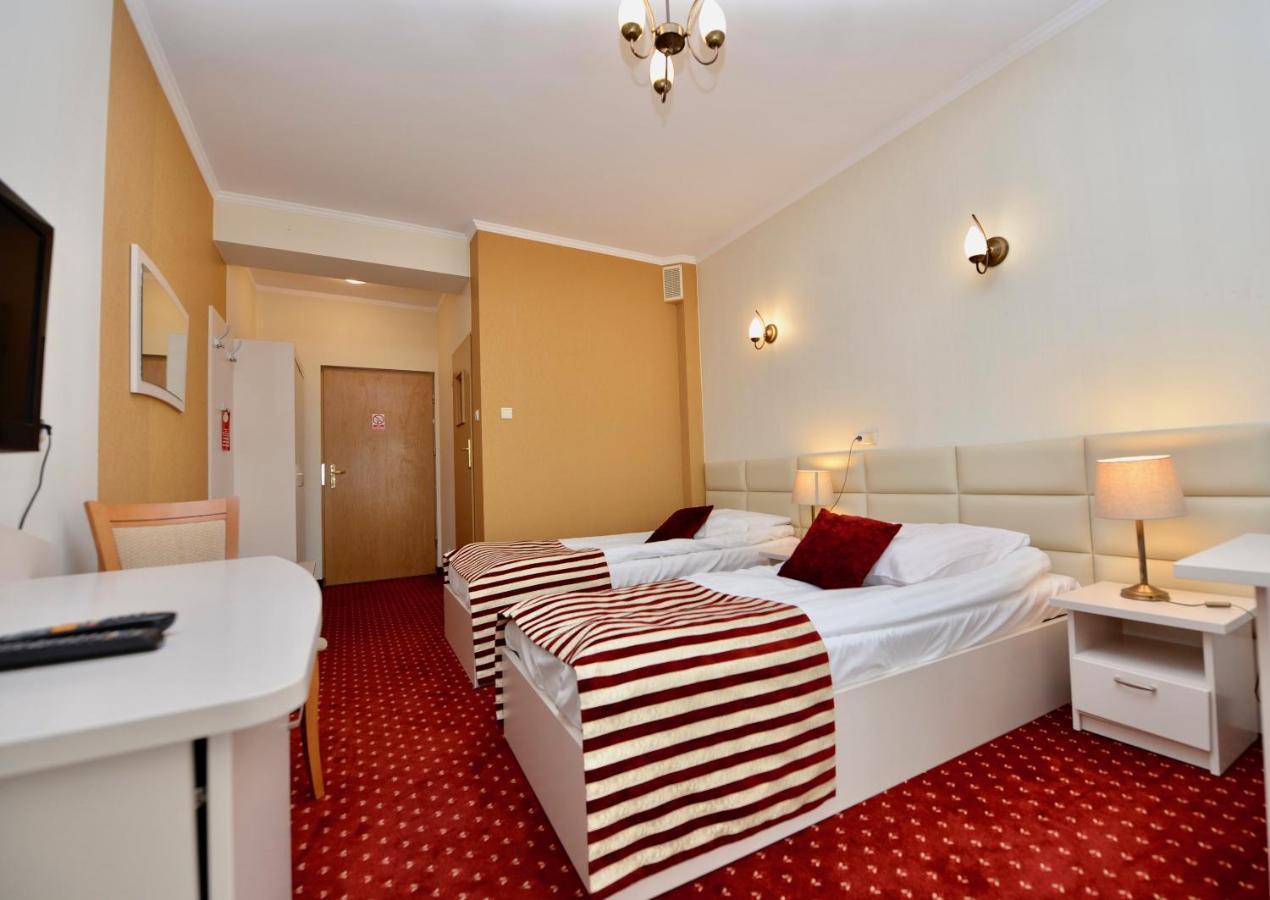 Hotel Lord Dębica Exterior foto